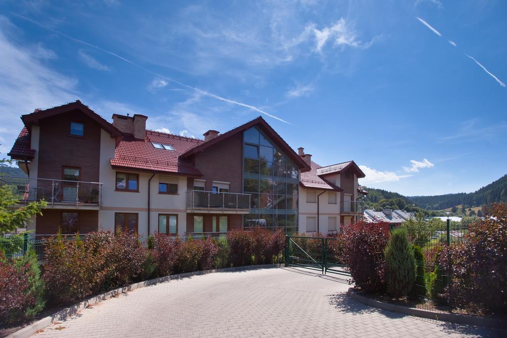 クリニツァ・ズドルイApartament Szmaragdowyアパートメント エクステリア 写真